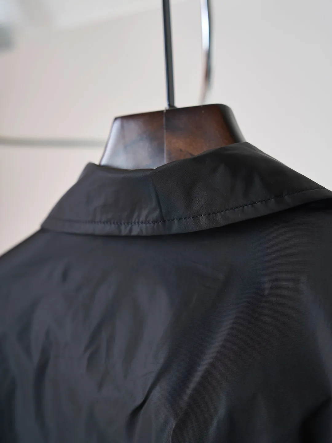[Real auction] Acne Studios letter logo technical fabric zipper jacket [In Stock] 42 44 46 48 Purchased and developed by Authentic 5500, cotton and nylon blended technical fabric, customized rayon LOGO jacquard, reflective printing, high temperature pre-shrinking, customized 1:1 buttons, customized 1:1 trademark, fitted version